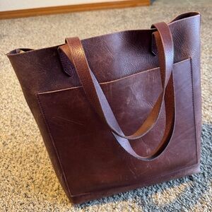 Madewell Medium Transport Crossbody Tote Burgundy Adjustable strap